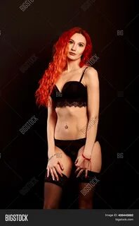 Ruiva de lingerie