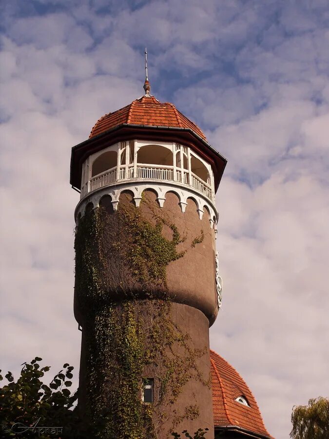 Башенка или башинка. Кирпичная шатровая водонапорная башня. Без башенка. Башенка. Башенка 12.