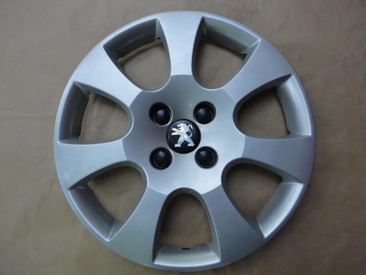 колпаки peugeot 407 r16 оригинальные. оригинальные колпаки пежо. диски пежо 206 r14. колпаки на колеса r15 пежо. колесные колпаки пежо 207.
