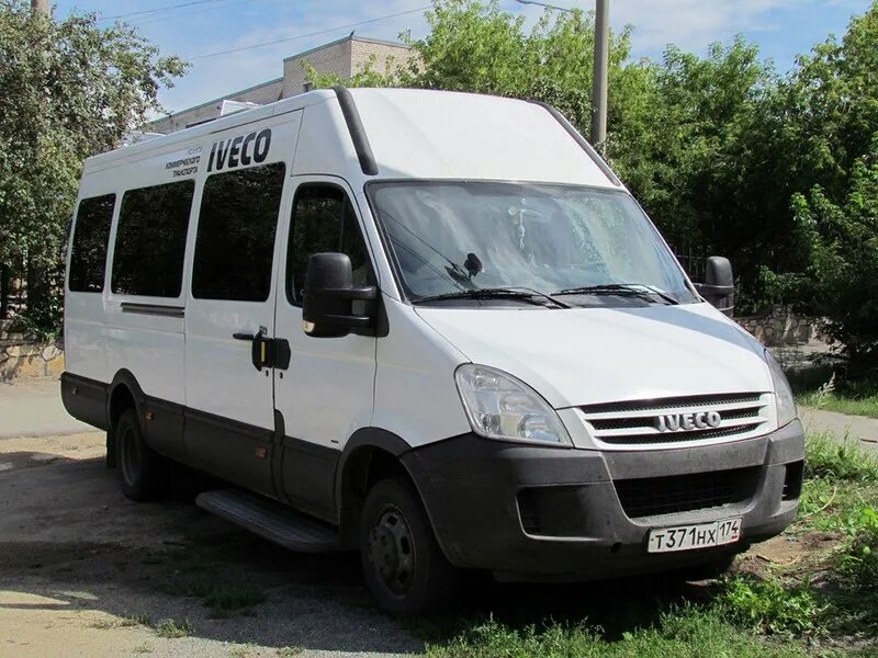 Купить ивеко бу в россии автобус. Iveco Daily 2007. Микроавтобус Ивеко Дейли 2007. Ивеко Дейли 2009. Iveco Daily 2007 пассажир.