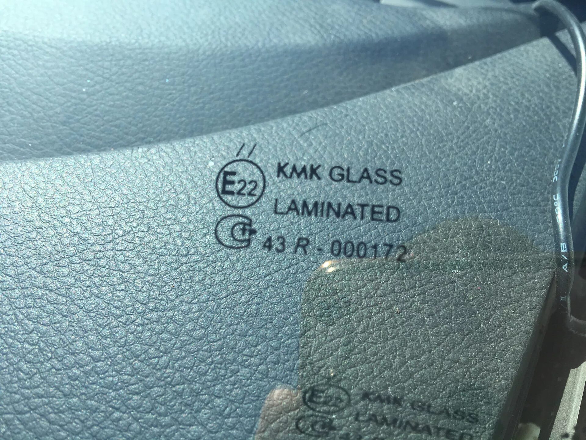 Стекла кмк отзывы. KMK Glass Laminated 43r 000171. KMK Glass vazs0070. Маркировка стекла триплекс. KMK Glass 4166agngn.