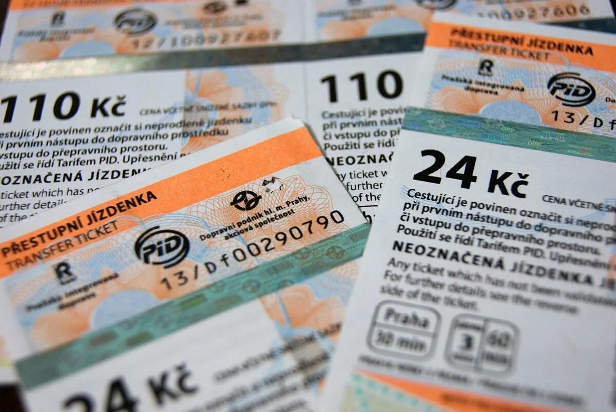 Билеты в Прагу. Билет на чешском. Билет на транспорт в Чехии. Билеты в Чехию фото.