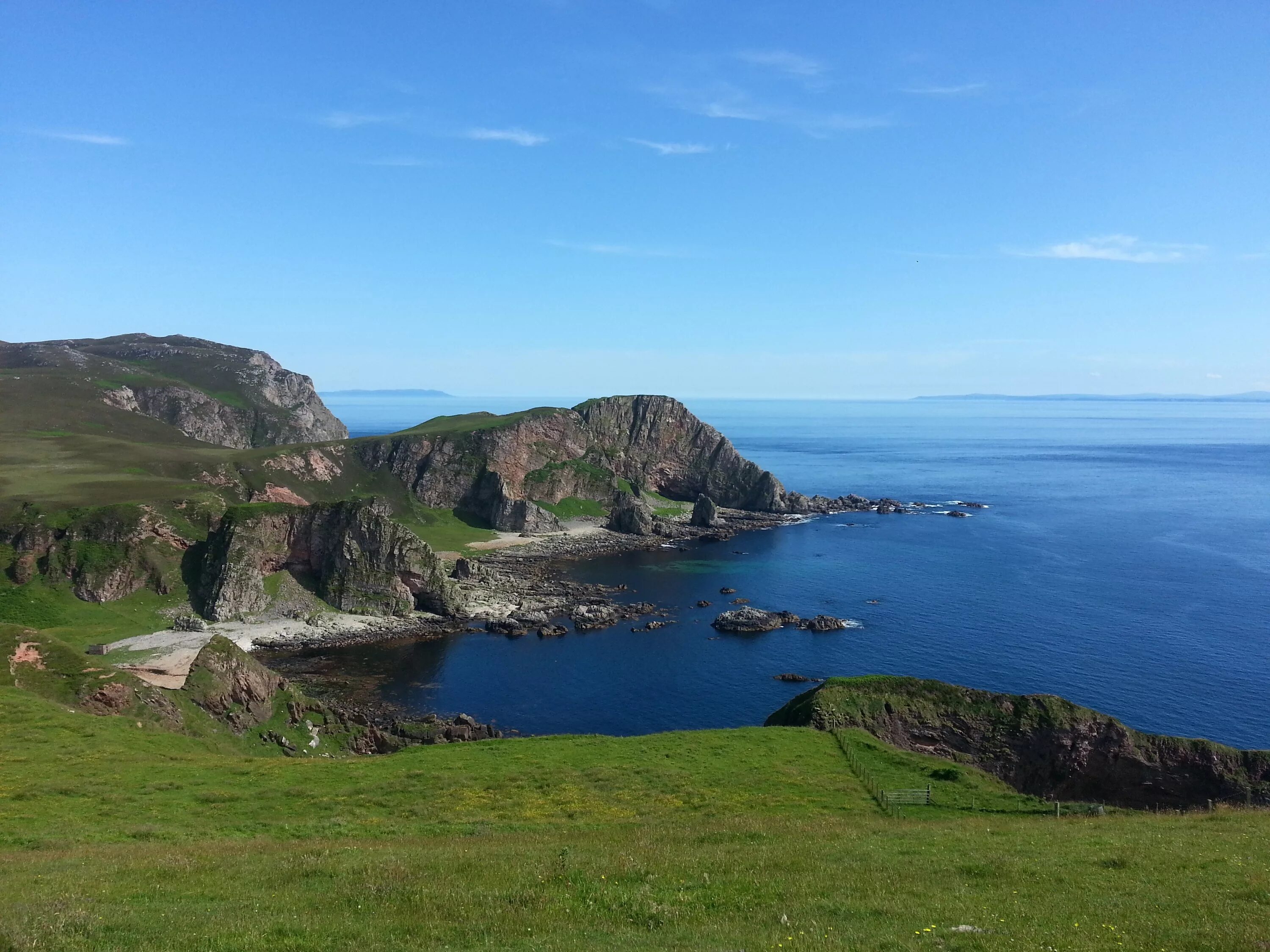 Остров Айла Шотландия. Islay остров в Шотландии. Сент-Килда Шотландия. Ков Бэй Шотландия.