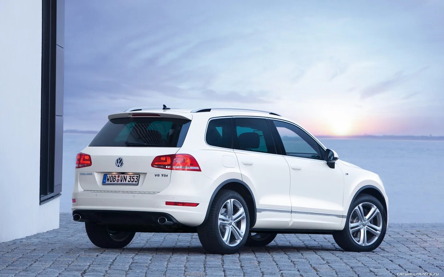 Volkswagen touareg r-line. Черный volkswagen touareg 2013. Фольксваген туарег 2015. Volkswagen touareg 2021 r line. Volkswagen touareg 2017 r line.