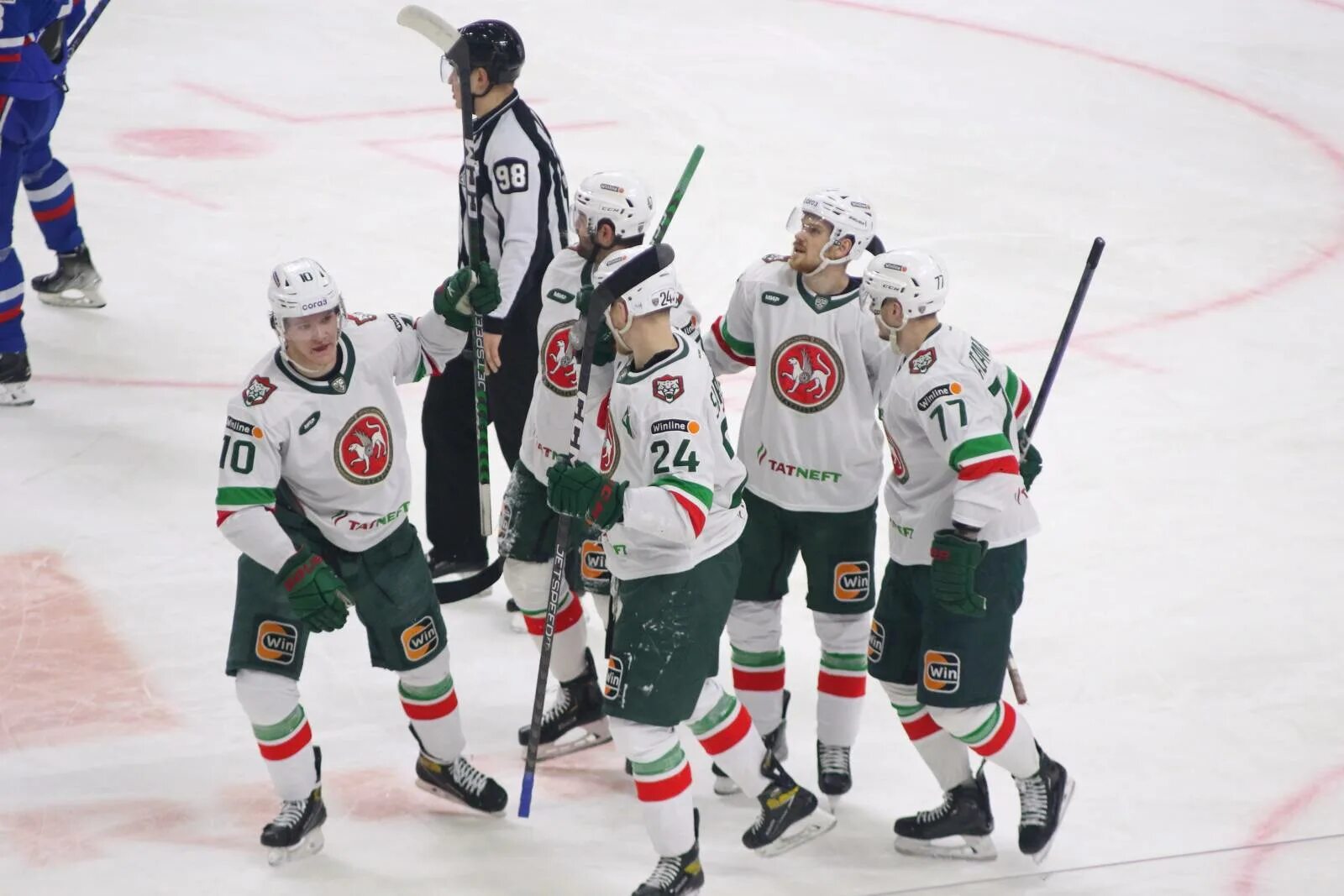 Кхл – ак барс. Ак барс хоккейный клуб. Ак барс прямой. Ак барс казань. Ак барс 2004-2005.