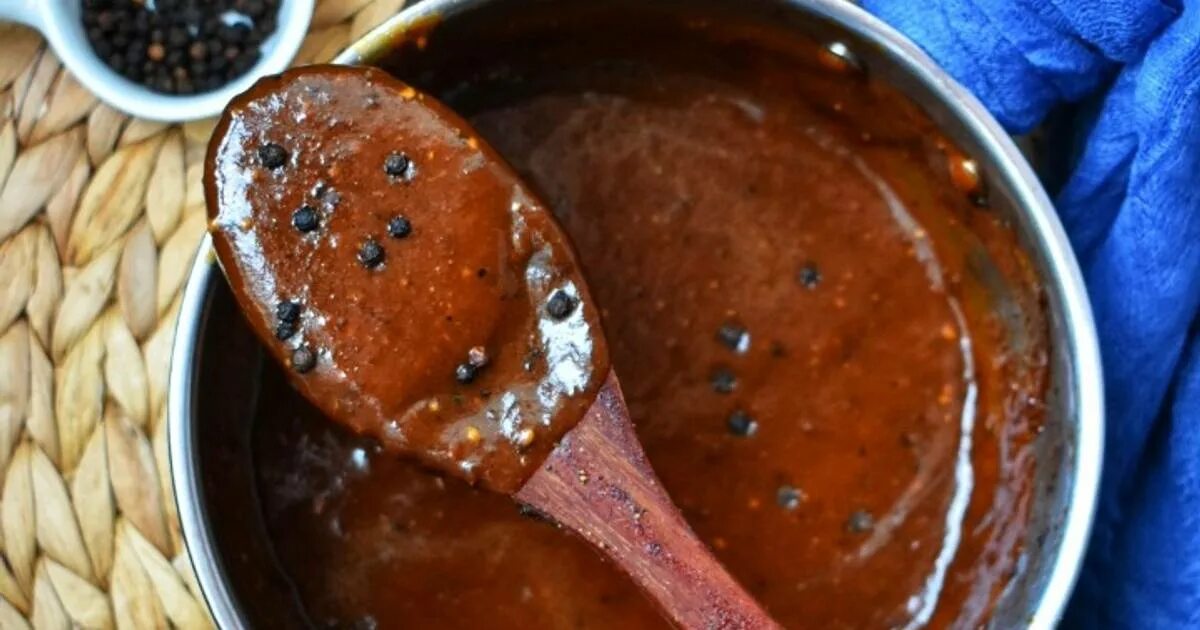 Lee Kum Kee Black Pepper Sauce 350g from Buy Asian Food 4U