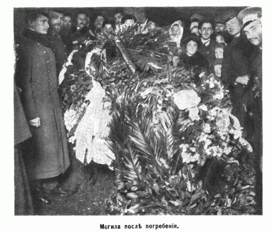 Где похоронен л. Лев толстой похоронен в ясной поляне. похороны толстого в ясной поляне. могила льва николаевича толстого в ясной поляне. похороны льва толстого в ясной поляне.