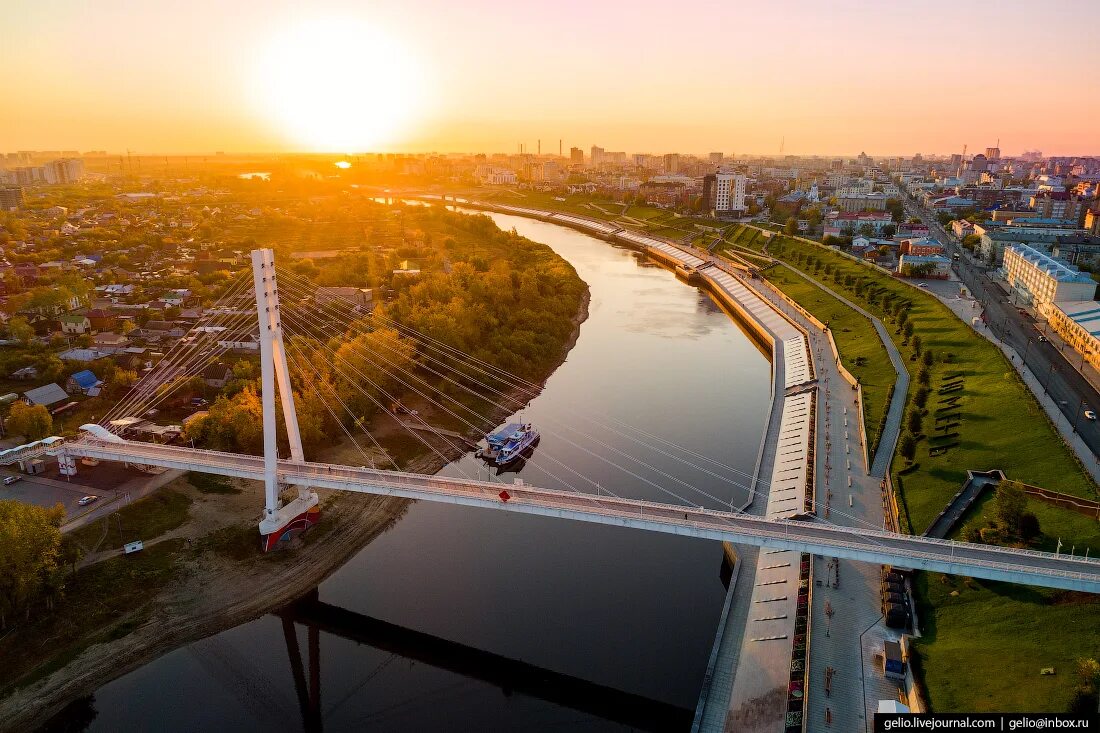 Вантовый мост Тюмень. Пешеходный мост Тюмень. Виды Тюмени. Тюмень с высоты птичьего полета.