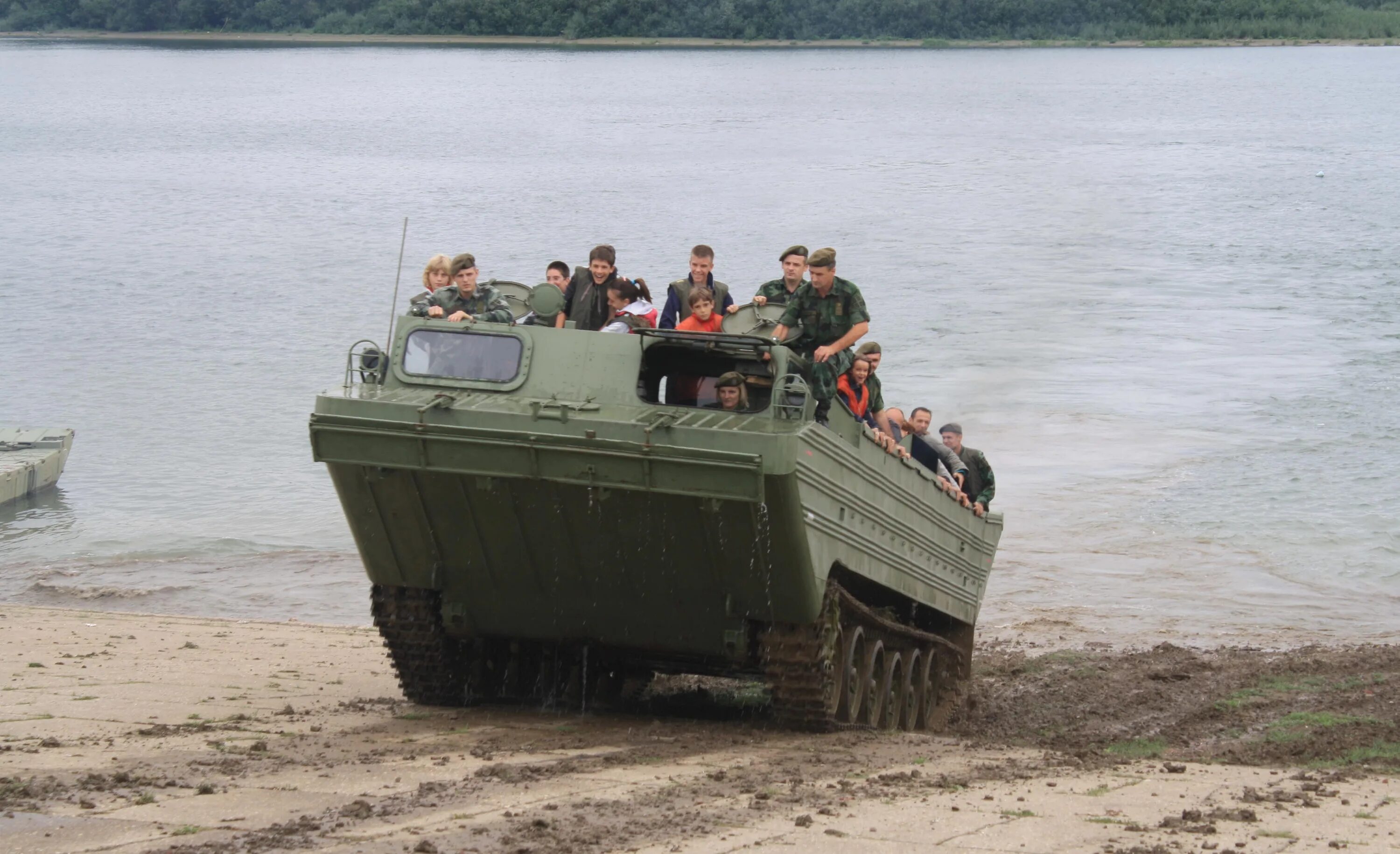 Птс 2 продажа. Транспортер ПТС-2. Военная техника ПТС 2. ПТС-1 плавающий Транспортер. ПТС-2 Урал.