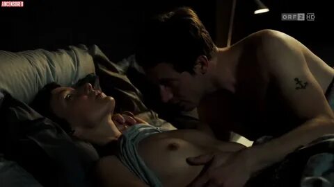 Джулия Koschitz nude pics.