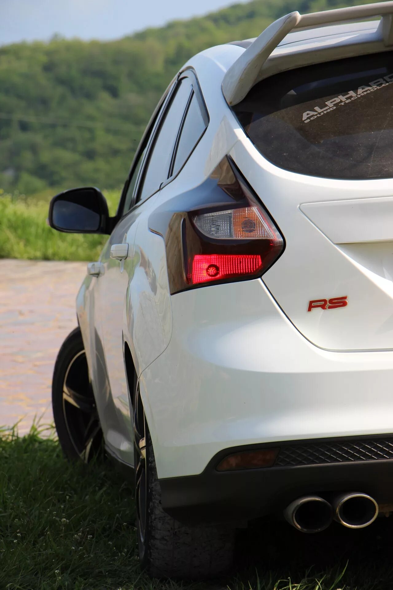 Задний стоп сигнал форд фокус 3 седан. Задний габарит фокус 3 лампа. Габаритные лампочки форд фокус 3. Задний габарит фокус 3 лампа. Лампы фокус 2 лампы заднего хода.