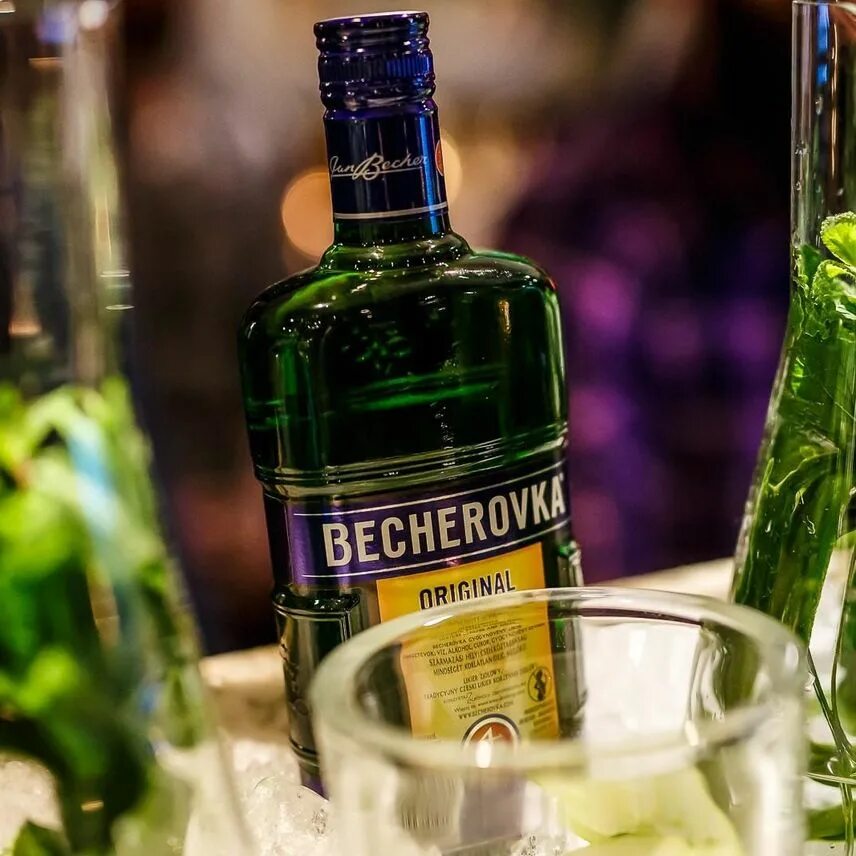 Бехтеревка. Бехеровка. Becherovka Lemond. Егермастер + Белис. Becherovka PNG.