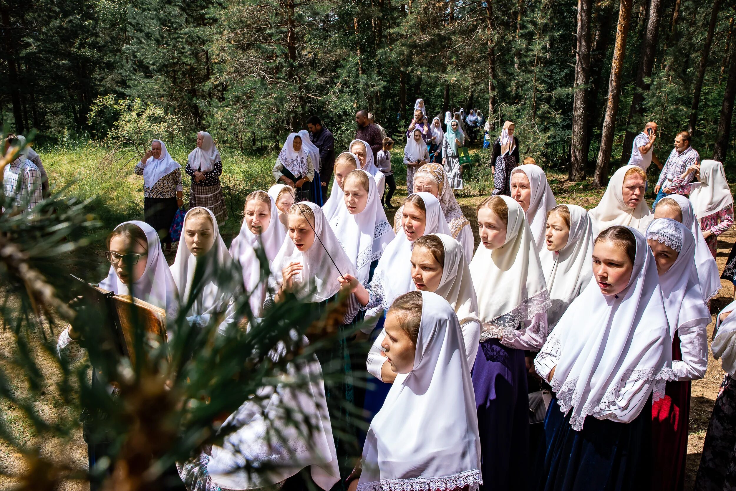 Духовной общине. Уральские староверы кержаки Беспоповцы. Старообрядцы кержаки Алтай молодежь. Старообрядцы (раскольники, староверы). Липоване старообрядцы крестный ход.