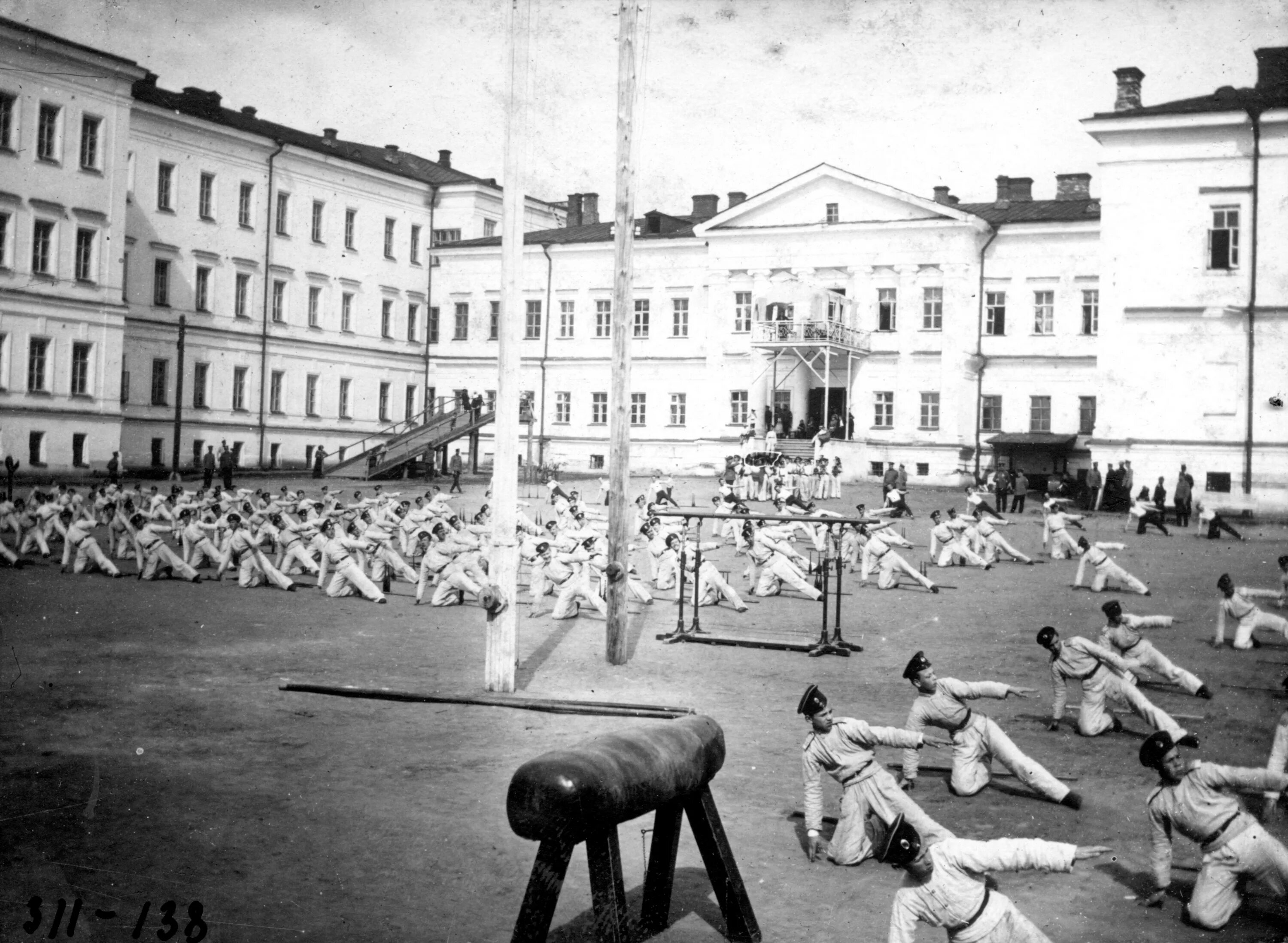 Слово плац. Омский кадетский корпус 1813. Кадетский корпус 19 век Россия. Кадетские корпуса Российской империи. Кадет кадетского корпуса Российской империи.