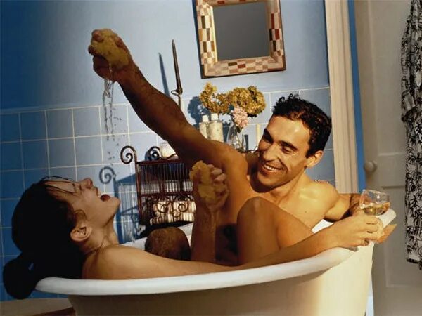 фотосессия в ванне. вместе в ванной. пара в ванной.