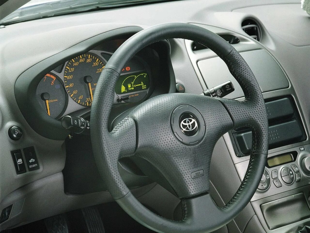 Модель 7 т. Toyota Celica t230 МТ салон. Toyota Celica 2002. Toyota Celica 1999 внутри. Celica VII(t230) 2002.