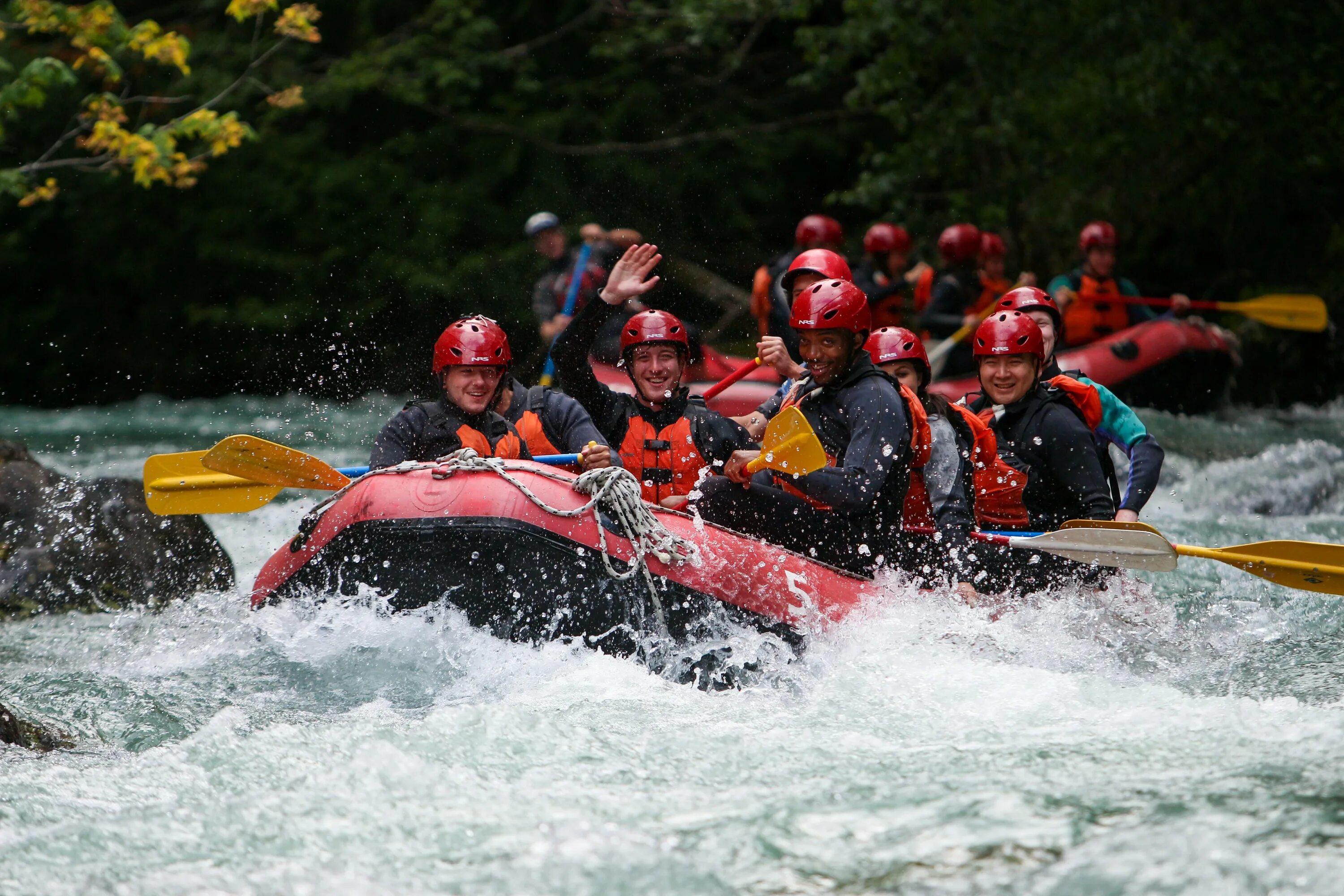 Что такое рафтинг кратко. White water rafting вид спорта. река красненькая рафтинг. рафтинг в абхазии. рафтинг в испании.