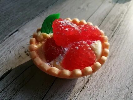 Тарталетка с малиной