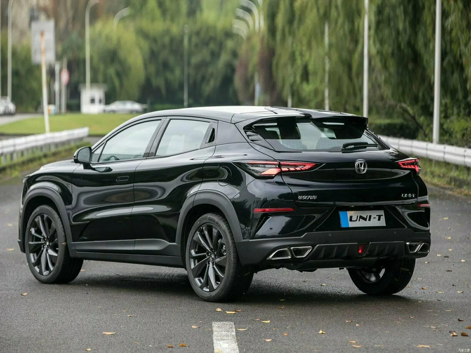 Чанган uni t. Чан юни т. Кроссовер changan uni-t. Чанган юни-т 2023. Китайский changan кроссовер 2021.