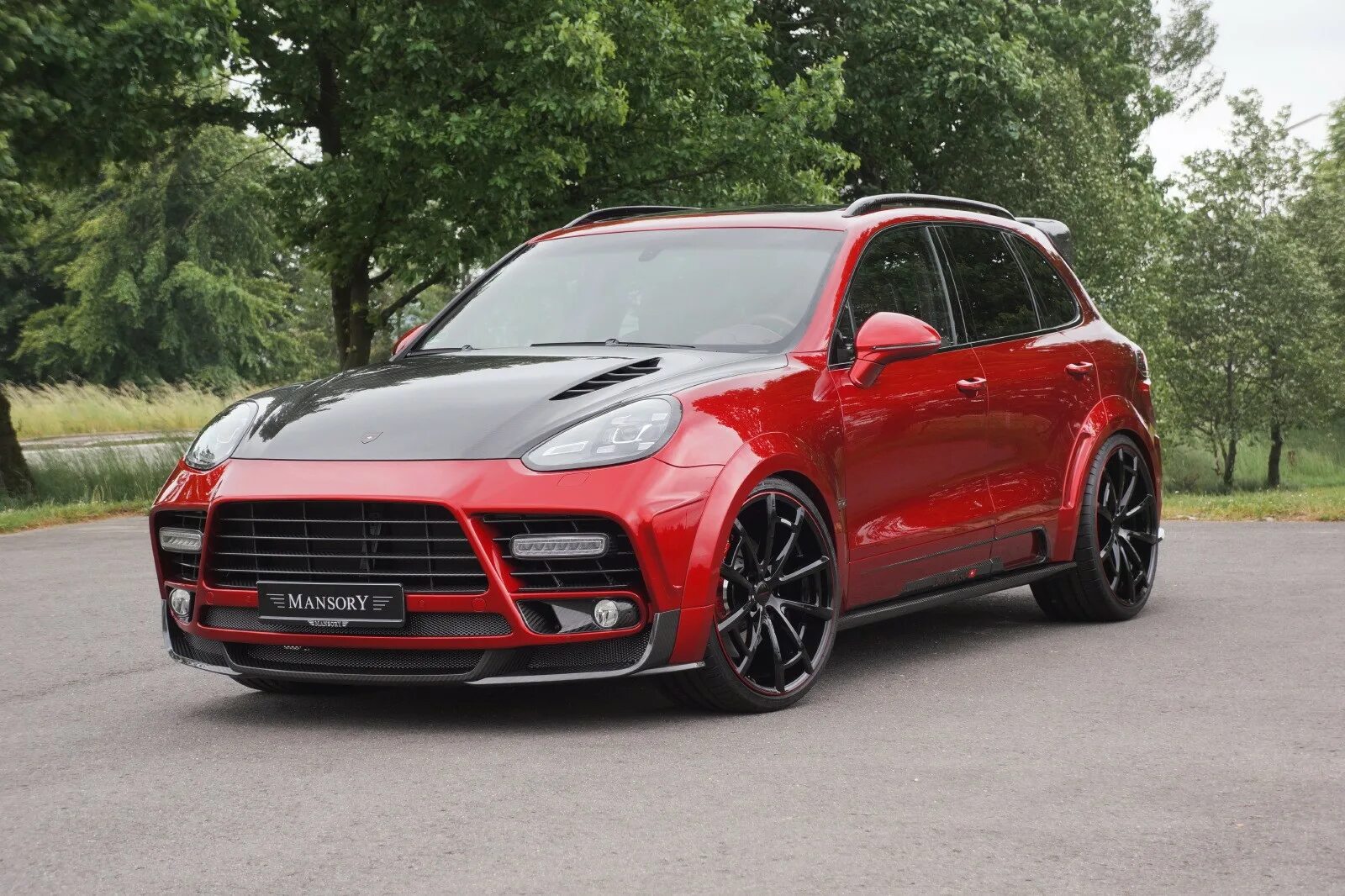 Porsche Cayenne Mansory 2020. Порше Кайен 2015 красный. Порше Кайен турбо. Porsche Cayenne Mansory 2015.