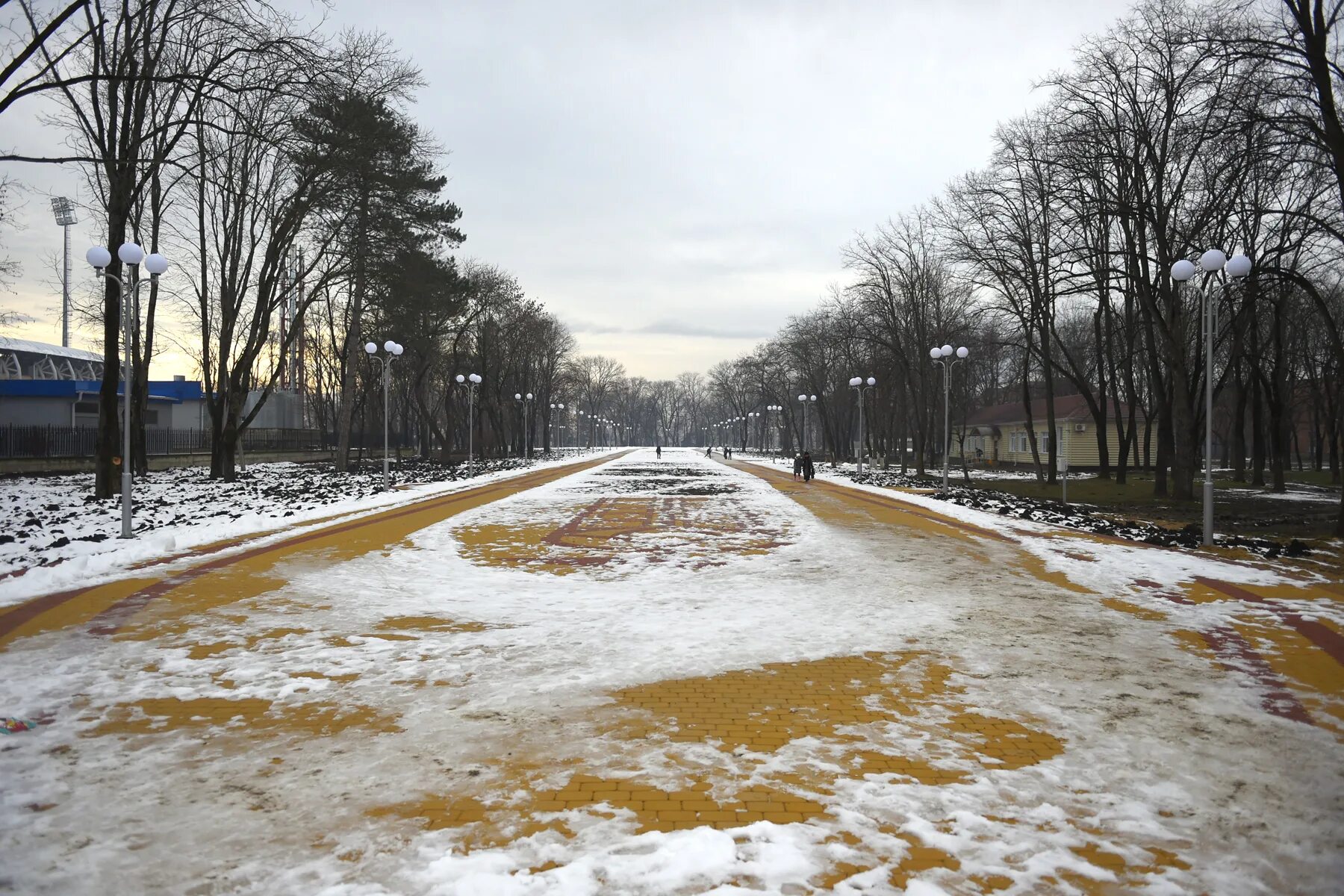 Майкоп Центральный парк. Майкоп старый город парк. Городской парк парк в Майкопе. Горпарк майкоп