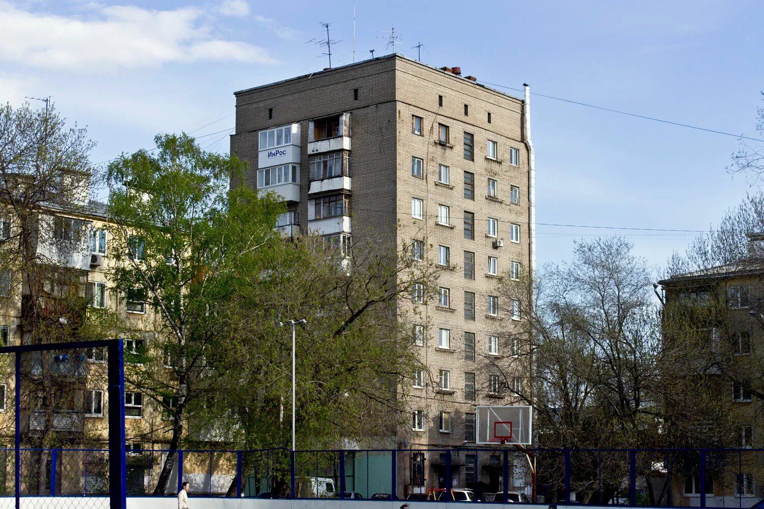 Аэродромная 12 самара. Революционная 12. Роснефть азк 77. Чемпион магазин уфа. Революционная 12.