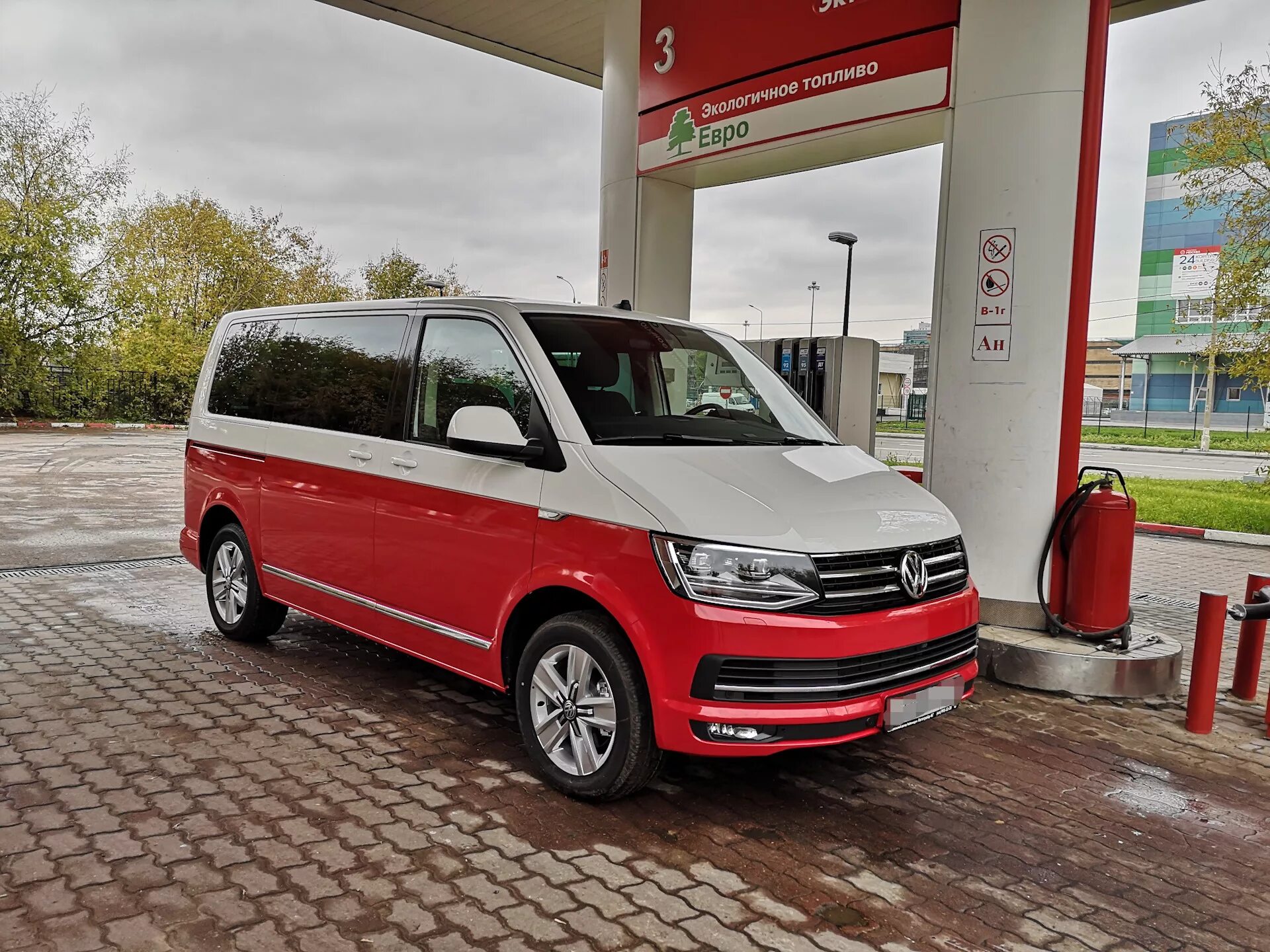 Фольксваген транспортер т5 2.0. Volkswagen t6. Volkswagen Multivan t6 красный. Фольксваген Мультивен т6. Volkswagen Caravelle t6 белый.