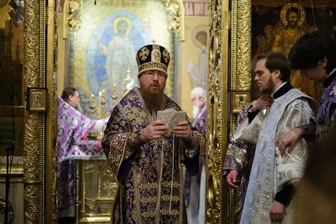 Служба в четверг