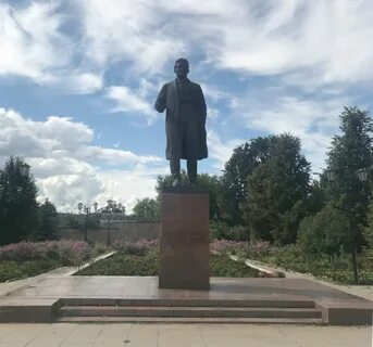 Памятники кирова годы