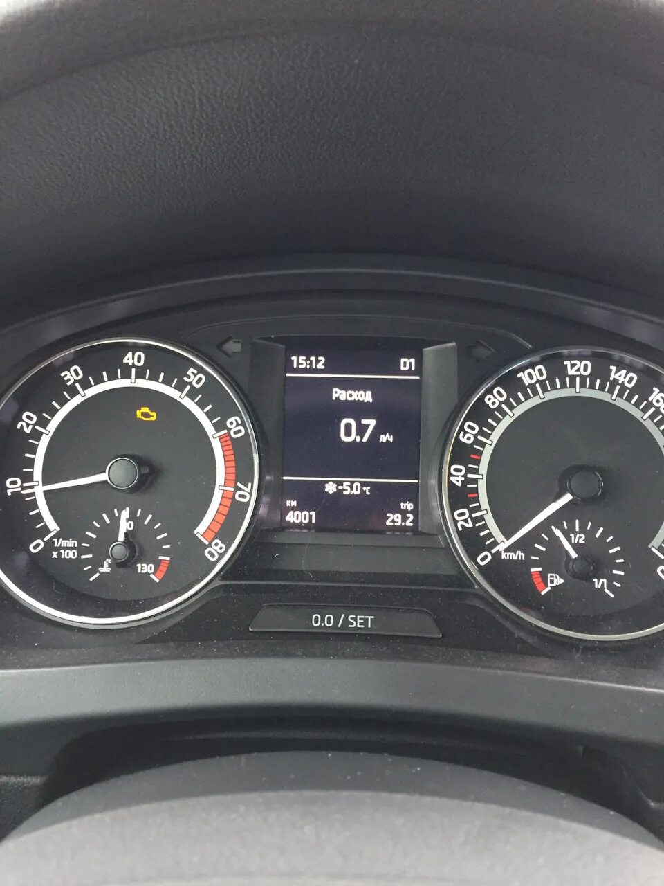 Ошибка abs skoda rapid 2016. Шкода рапид одометр 116000. Р30с000 ошибка шкода рапид. Ошибки skoda rapid. Спидометры на рапид 1.