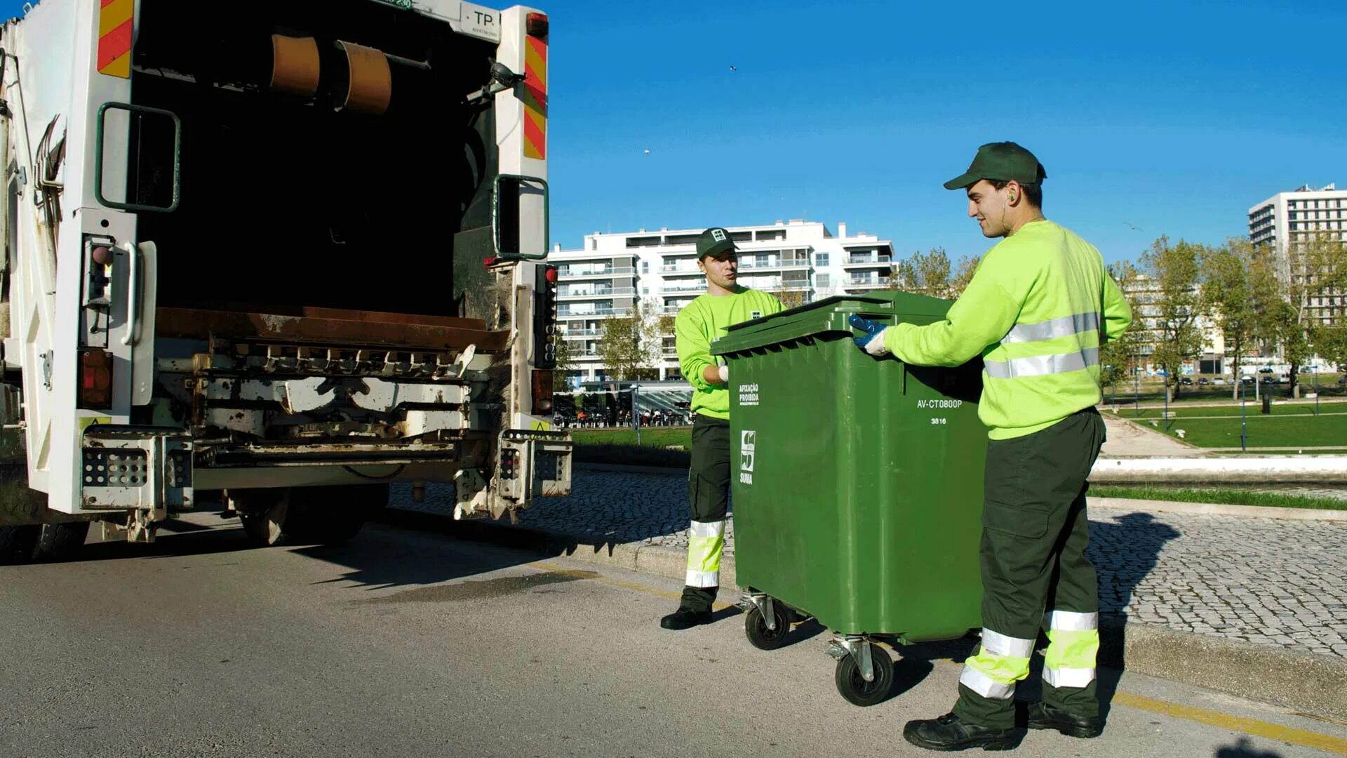 Waste removal. Мусоровоз. Мусороуборщик waste management. Garbage collection. Waste management мусоровоз.