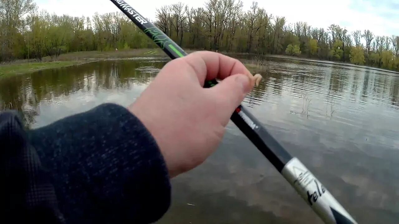 Ловля на удочку весной видео