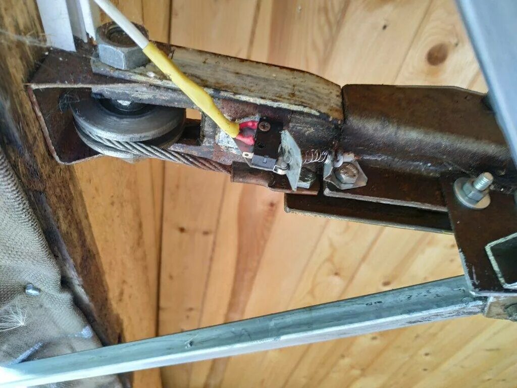 Привод для распашных ворот из рулевой рейки. Автоматика для распашных ворот своими руками. Привод для распашных ворот своими руками. Genius привод распашных ворот угол открывания. Привод распашных ворот ркм-101.