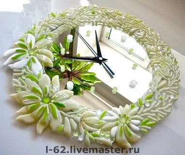Часы украшенные