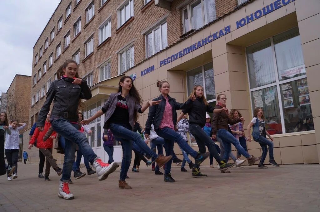 молодежная библиотека сыктывкар. гбу рк «юношеская библиотека республики коми». коммунистической сыктывкар. библиотека на ул. сыктывкар библиотека на коммунистической 78.