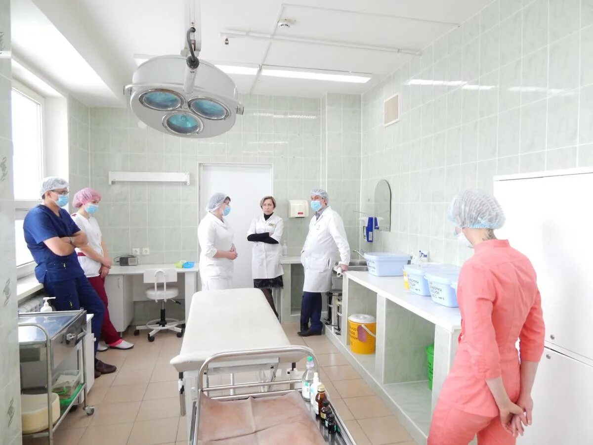 коридор больницы россия. санитарные нормы процедурного кабинета. процедурный кабинет в поликлинике. организация работы процедурного кабинета. перевязочная хирургического отделения.