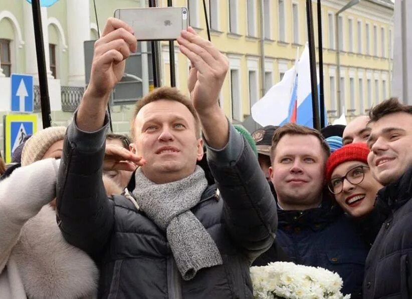 За кого голосует оппозиция. Навальный Немцов оппозиция. Оппозиция это. Современная оппозиция. Российские оппозиционеры.