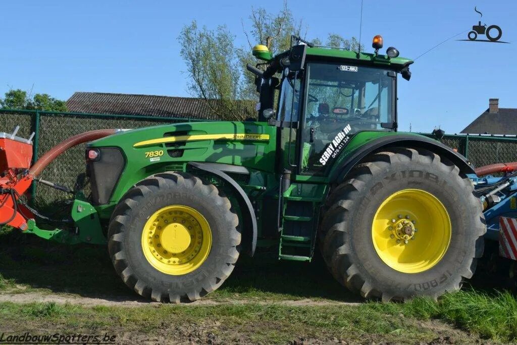 Трактор джон дир в кабине 7830. John 7830. Трактор john deere 6610. John deere 7730. John 7830.