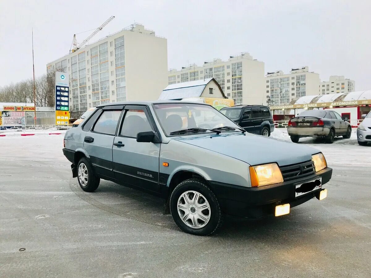 Ваз 21099 2002 года. Ваз 21099 2002 года. Мотор 21099 инжектор. Ваз 21099 2002 года инжектор. Ваз 21099 серо серебристый.