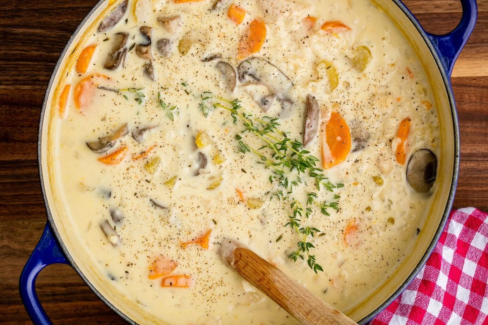 Ватерзой суп. Чикен чиз суп. Рисовый сырный суп. Сливочный суп с рисом и грибами.