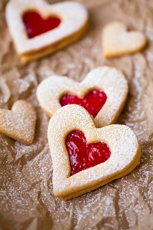 Печенье сердечки рецепт с фото Soft Frosted Valentine Heart Cookies Recipe Sugar cookie bars, Sugar cookie, Foo
