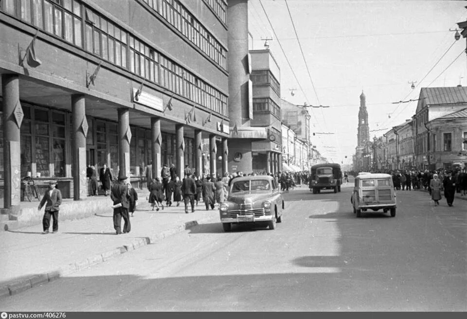 Казань, площадь тукая кольцо. Аэропорт казань 1970. Улица баумана казань 1980. Казань 20 век. Федосеевская 28.