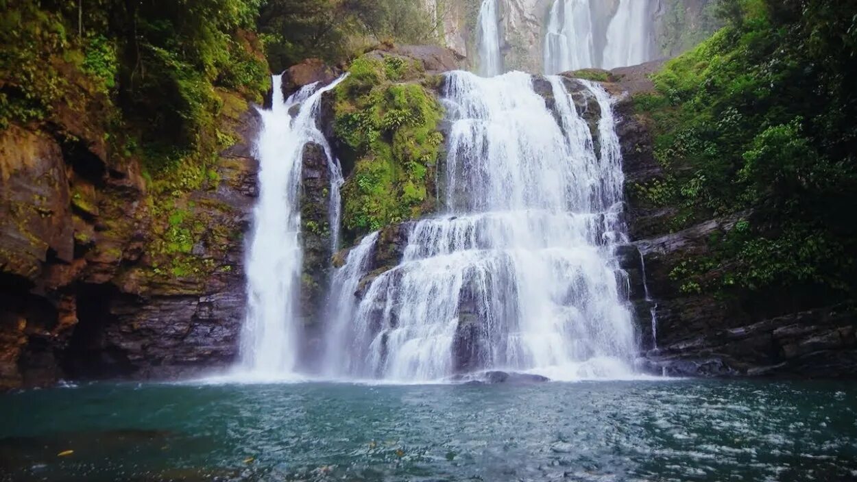 Водопад Махунцети Батуми. Коста Рика водопады. Водопад Тегенунган. Водопад Чхонджиён.
