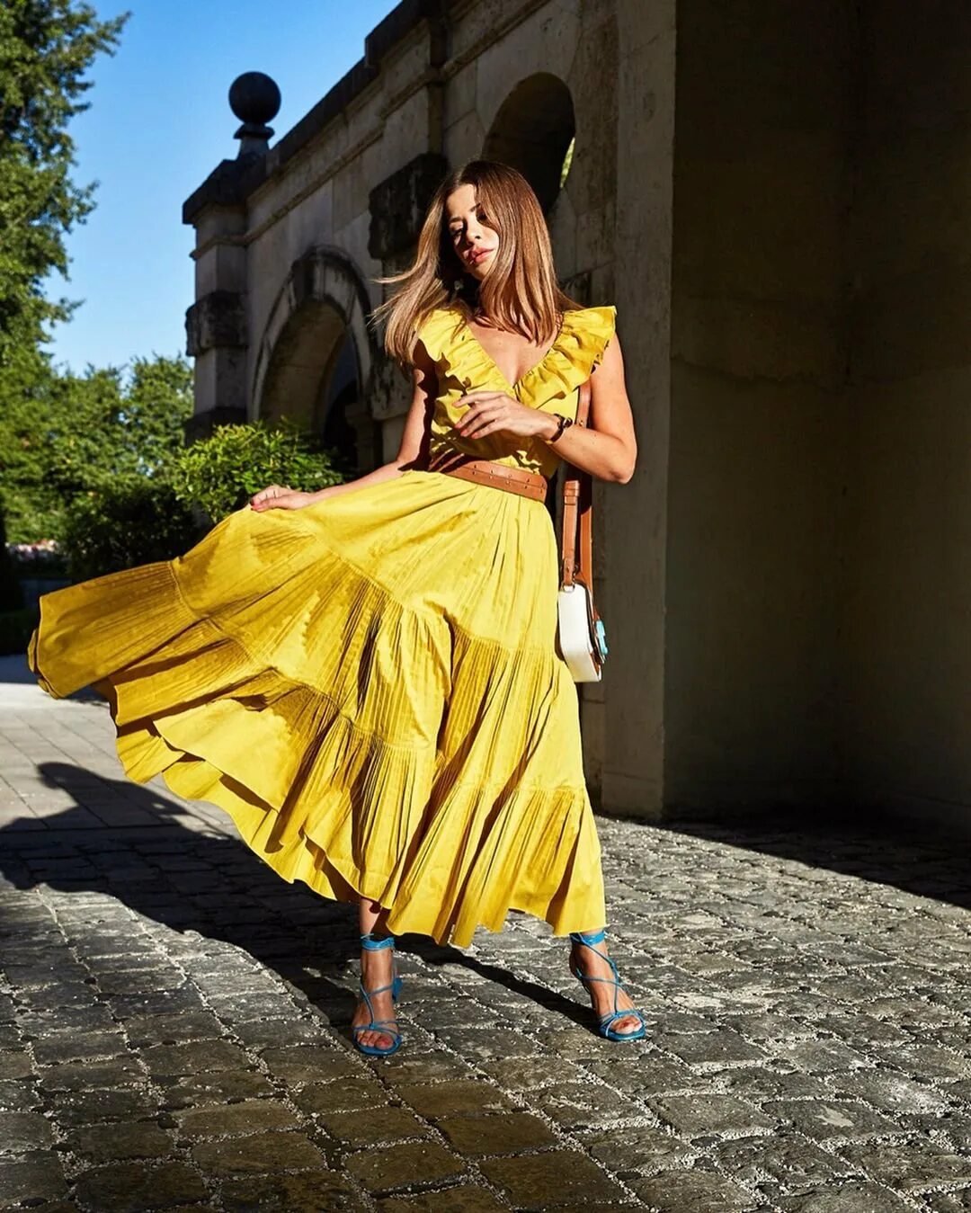 Платье на свадьбу к подруге летом. Платье летнее оранжевое. Платье оттенки лета. Платье оттенки лета. Длинные платья.