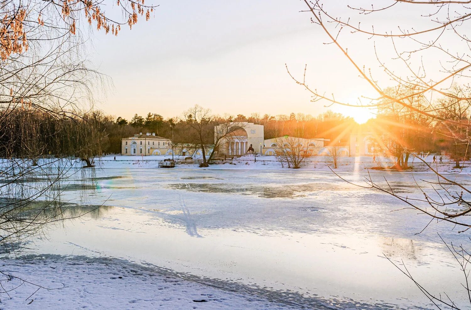 Погода сегодня в кузьминке. Парк кузьминки москва. Парк кузьминки фото сейчас. Погода сегодня в кузьминке. Кузьминки осенние мероприятия.
