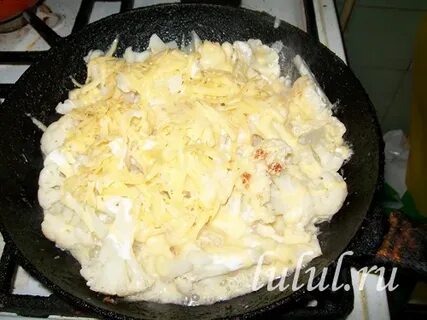 Капуста со сметаной на сковороде