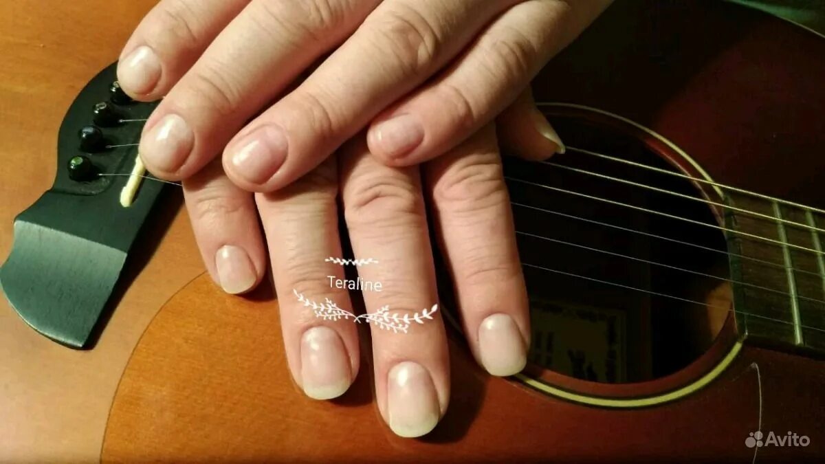 ногти классического гитариста. ногти для гитариста маникюр. какие ногти для гитары. какие ногти для гитары. ногти гитариста классическая гитара.