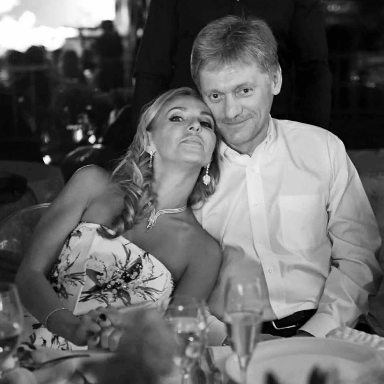 Песков сколько лет пескову. Дмитрий песков и навка. татьяна навка и дмитрий песков. навка татьяна и песков. муж татьяны навка дмитрий песков.