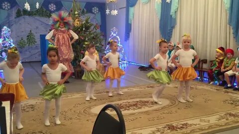 Новый год шарики хлопушки танец