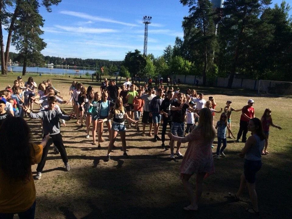 В каком городе находиться лагерь. Дол изумрудный шатура. лагерь изумрудный шатурский. лагерь изумрудный на белом озере. пионерский лагерь изумрудный шатурский район.